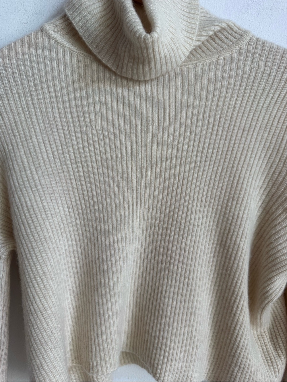 Reformation Luisa Cropped Cashmere Sweater In Gossamer XS $225 - Picture 9 of 13